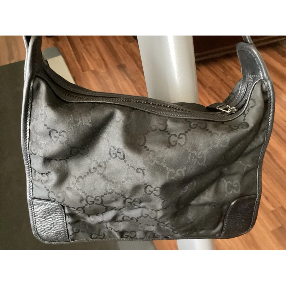 Gucci Black GG Logo shoulder bag - Picture 4 of 8
